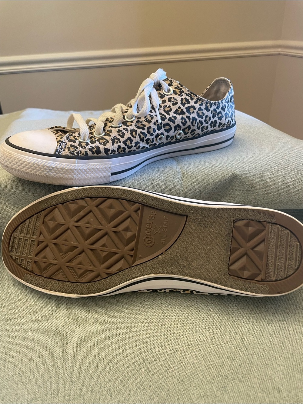 Converse Leopard Print Low Top Sneakers - White & Black